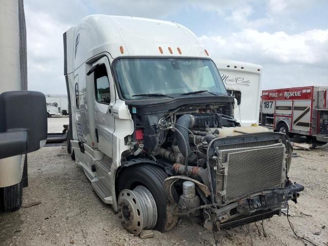 2018 Freightliner Cascadia 126