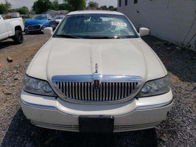 2004 Lincoln Town Car Ultimate