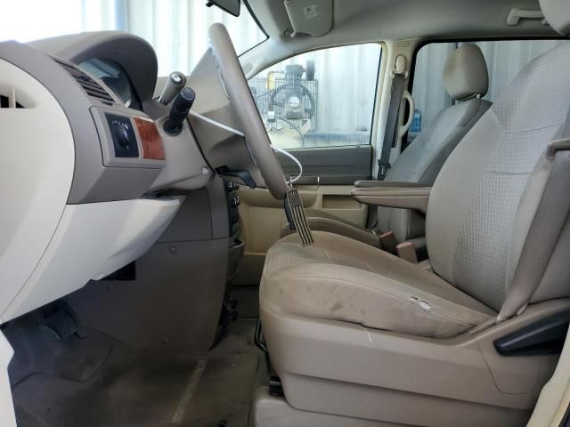 2008 Chrysler Town & Country LX