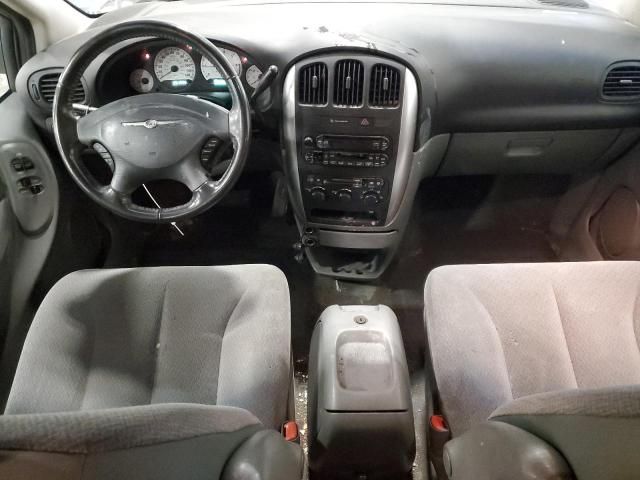 2005 Chrysler Town & Country Touring