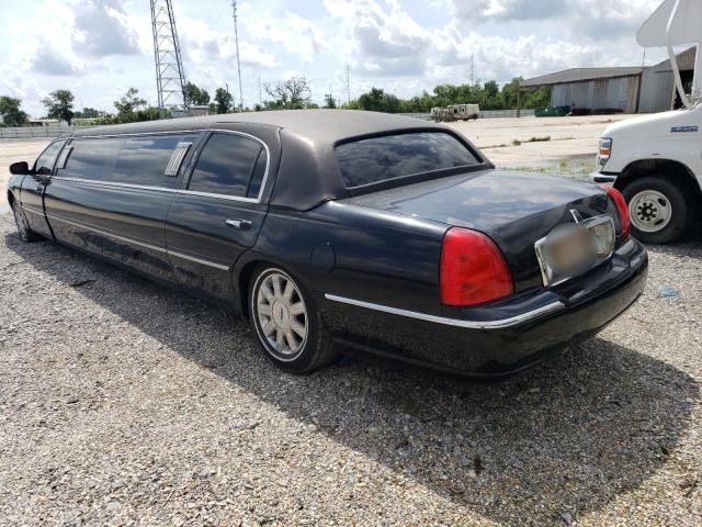 2005 Lincoln Town Car Executive