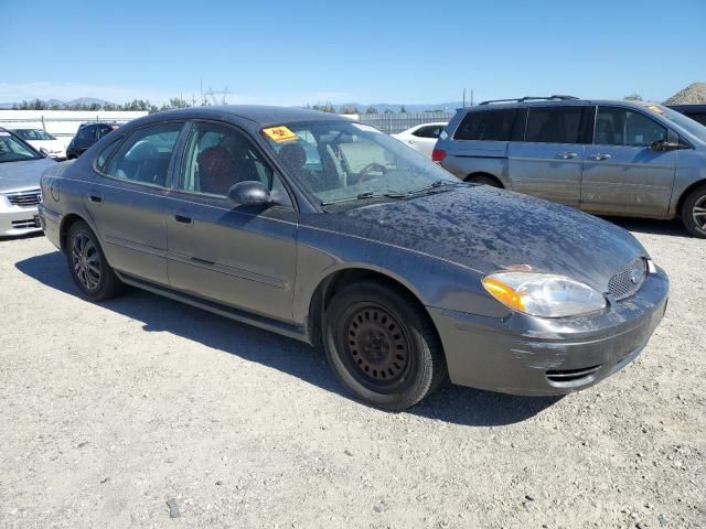 2005 Ford Taurus SE