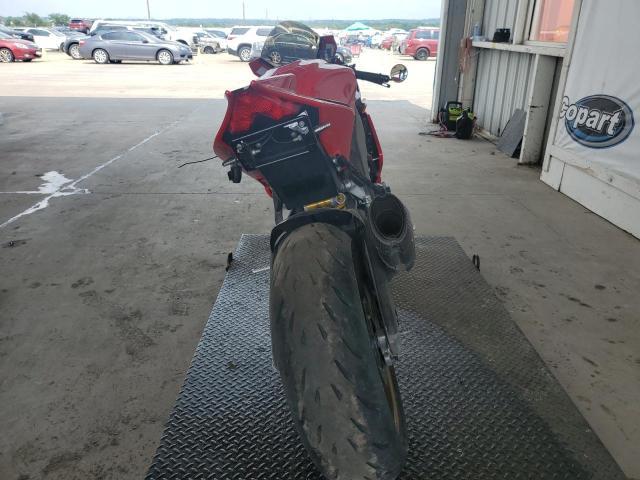 2014 Aprilia RSV4 R