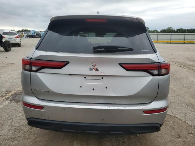 2022 Mitsubishi Outlander ES