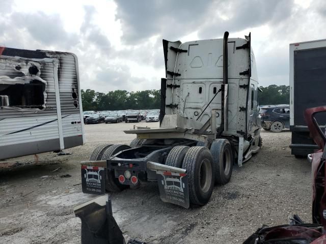 2018 Freightliner Cascadia 126