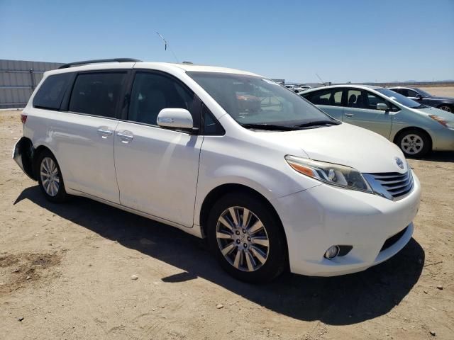 2017 Toyota Sienna XLE