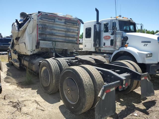 2020 Freightliner Cascadia 126