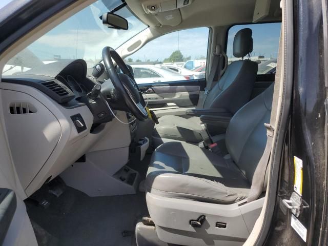 2012 Volkswagen Routan SE