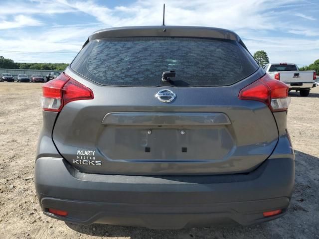 2019 Nissan Kicks S