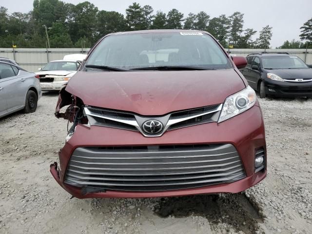 2019 Toyota Sienna XLE