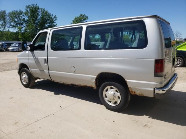 2004 Ford Econoline E350 Super Duty Wagon