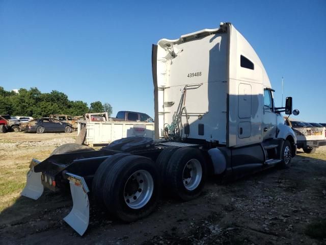 2015 Kenworth Construction T680