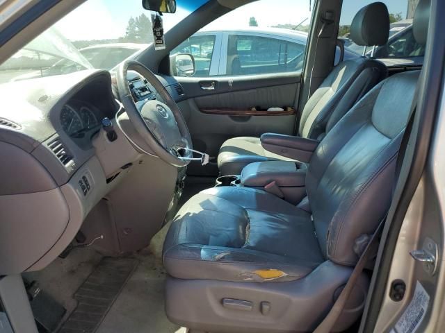 2004 Toyota Sienna XLE