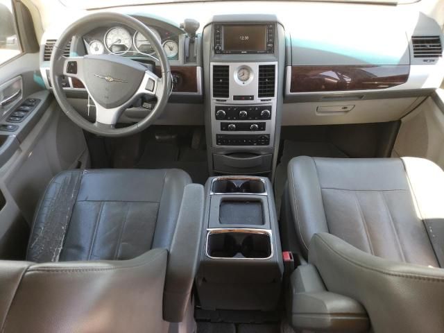 2010 Chrysler Town & Country Touring