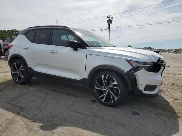 2019 Volvo XC40 T5 Momentum