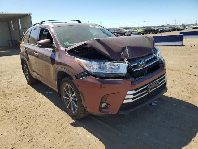 2018 Toyota Highlander SE