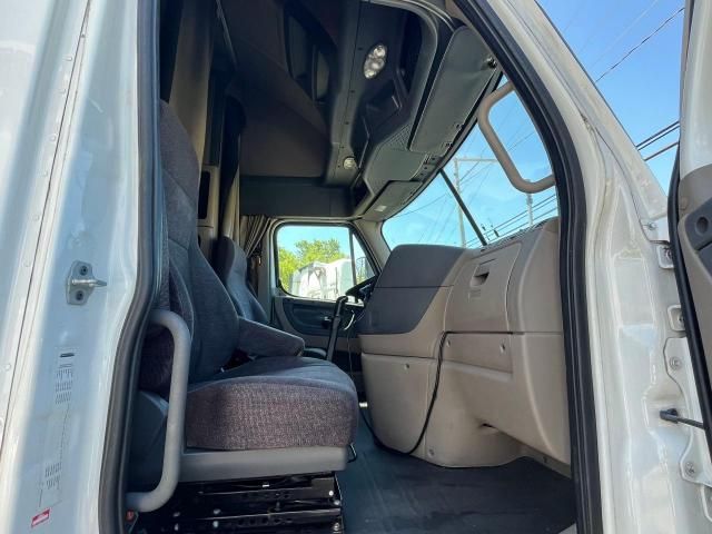 2018 Freightliner Cascadia 125