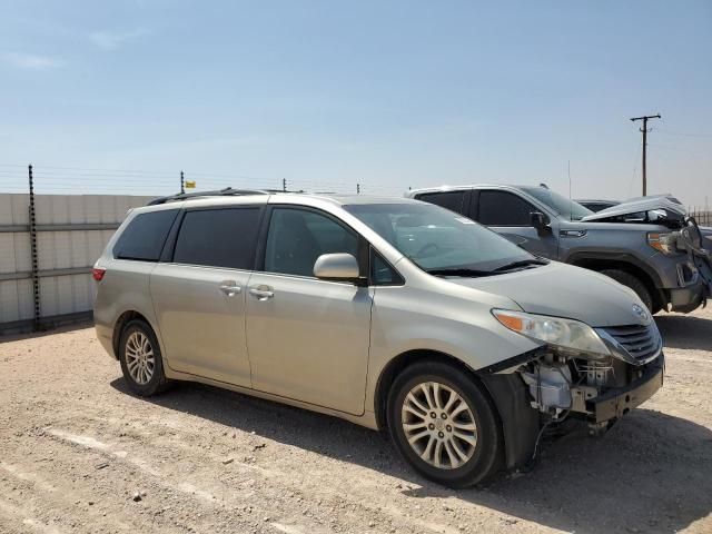 2015 Toyota Sienna XLE