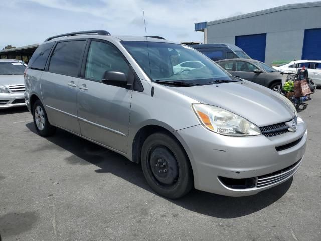 2005 Toyota Sienna CE