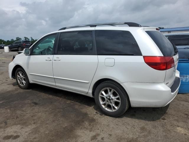 2004 Toyota Sienna XLE