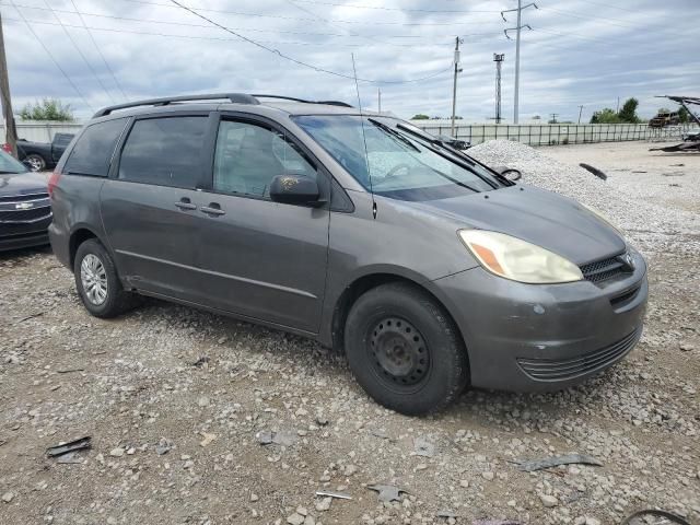 2004 Toyota Sienna CE