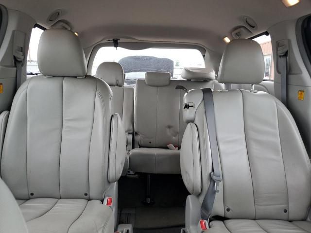 2013 Toyota Sienna XLE