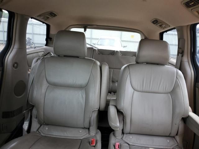 2004 Toyota Sienna XLE