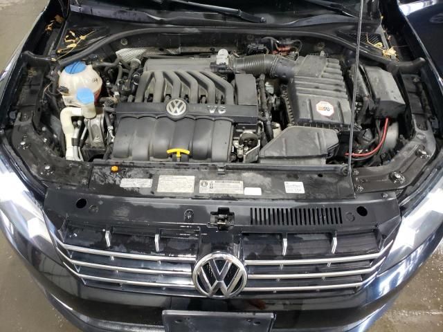 2012 Volkswagen Passat SEL