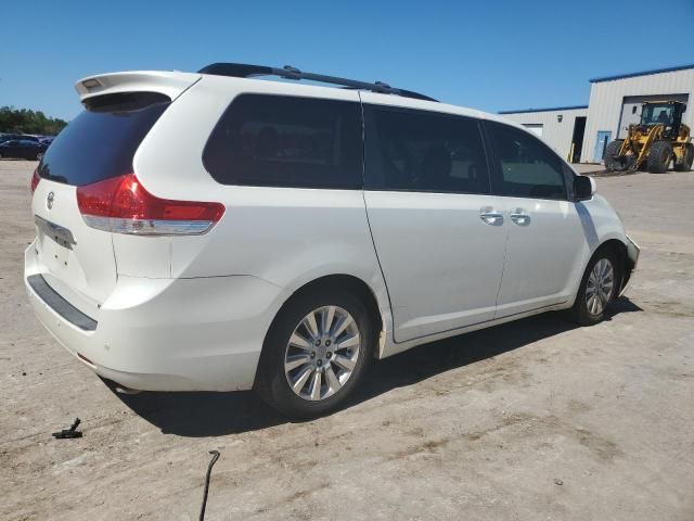 2012 Toyota Sienna XLE