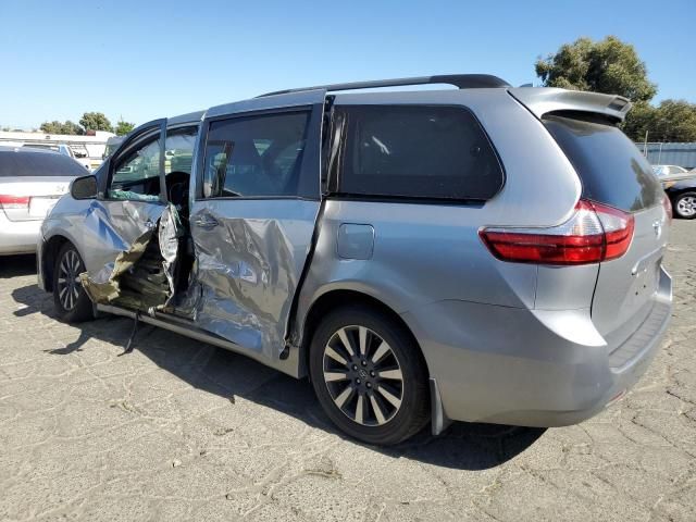 2018 Toyota Sienna XLE