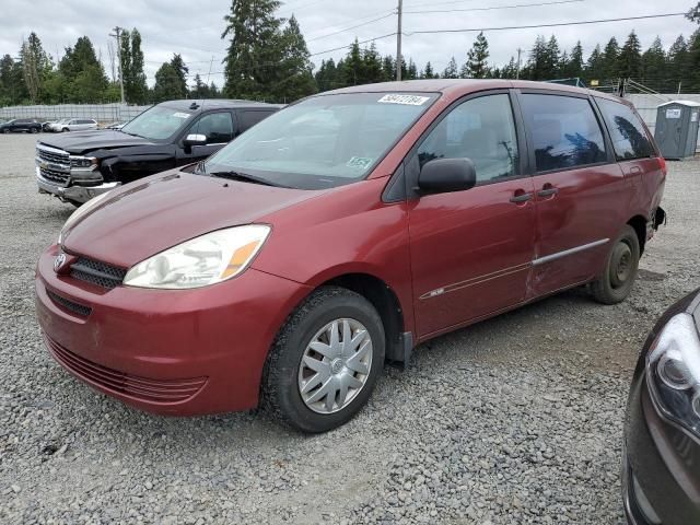 2004 Toyota Sienna CE