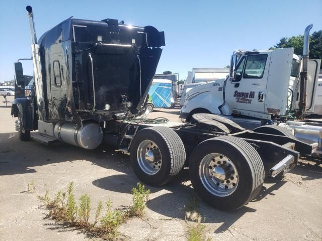 2018 Freightliner Conventional Coronado 132