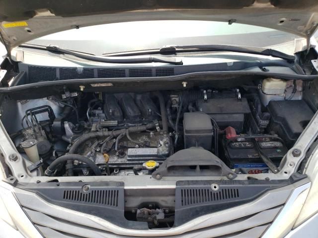 2011 Toyota Sienna XLE