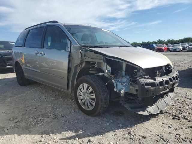 2010 Toyota Sienna CE