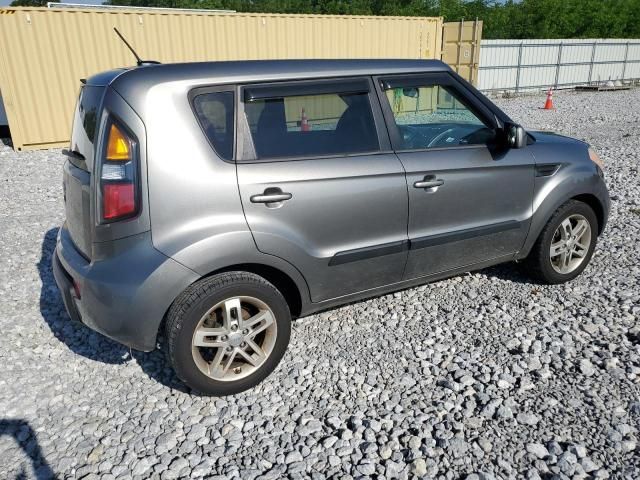 2011 KIA Soul +