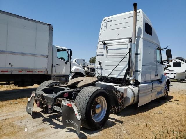 2013 Volvo VN VNL