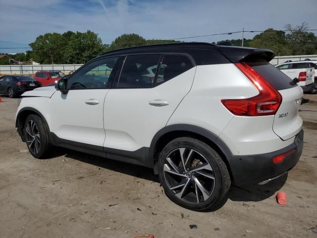 2019 Volvo XC40 T5 Momentum