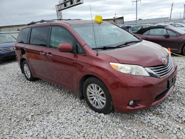 2014 Toyota Sienna XLE