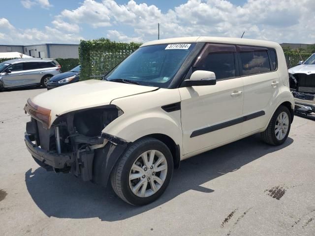 2013 KIA Soul +