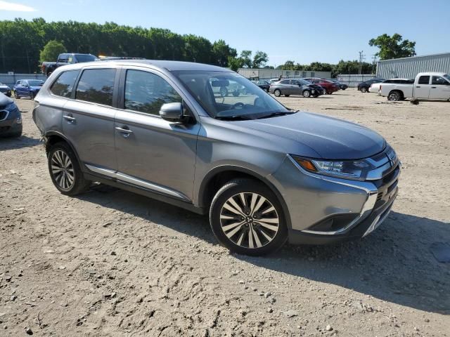 2019 Mitsubishi Outlander SE