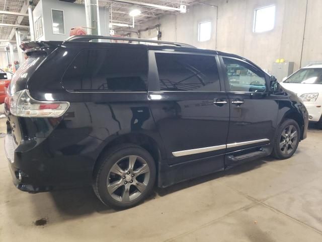 2016 Toyota Sienna SE