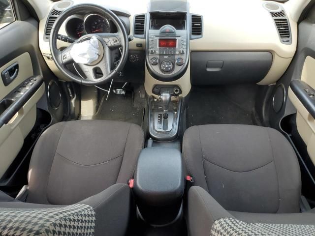 2010 KIA Soul +