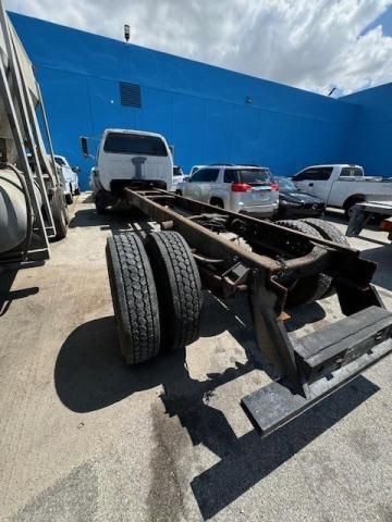 2000 Ford F750 Super Duty