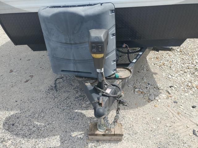 2015 Keystone Trailer
