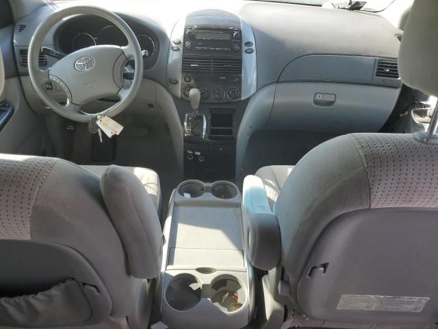 2010 Toyota Sienna CE