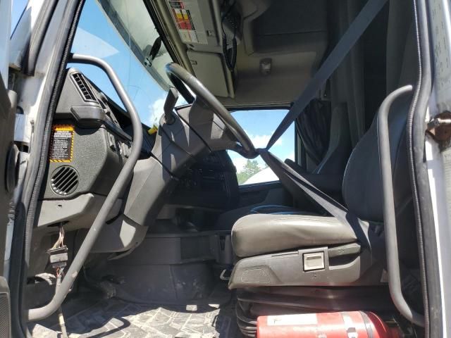 2019 Volvo VN VNL