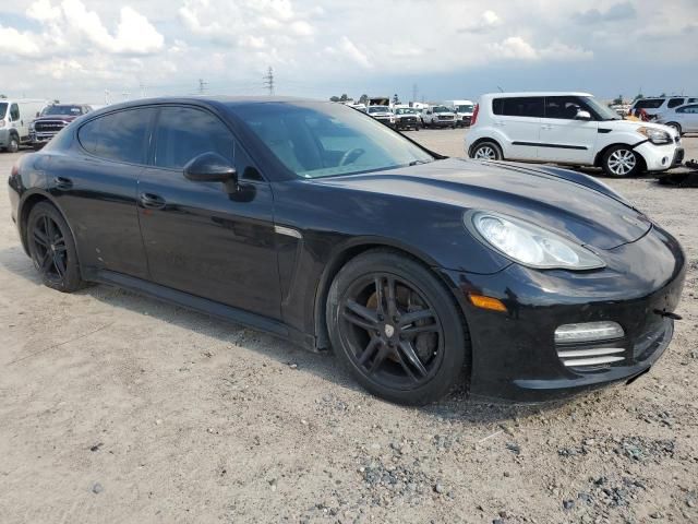 2011 Porsche Panamera 2