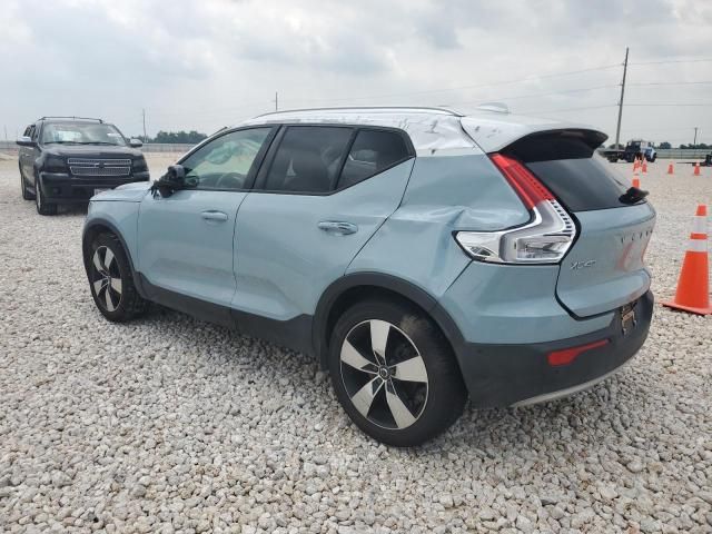 2019 Volvo XC40 T4 Momentum