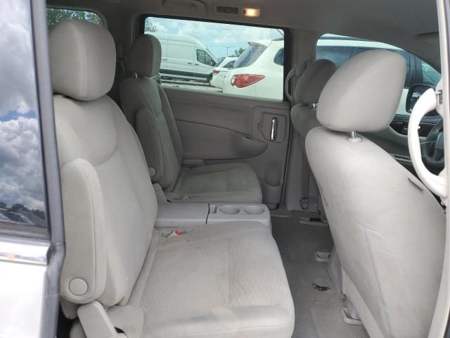 2015 Nissan Quest S