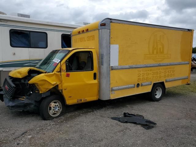 2004 GMC Savana Cutaway G3500